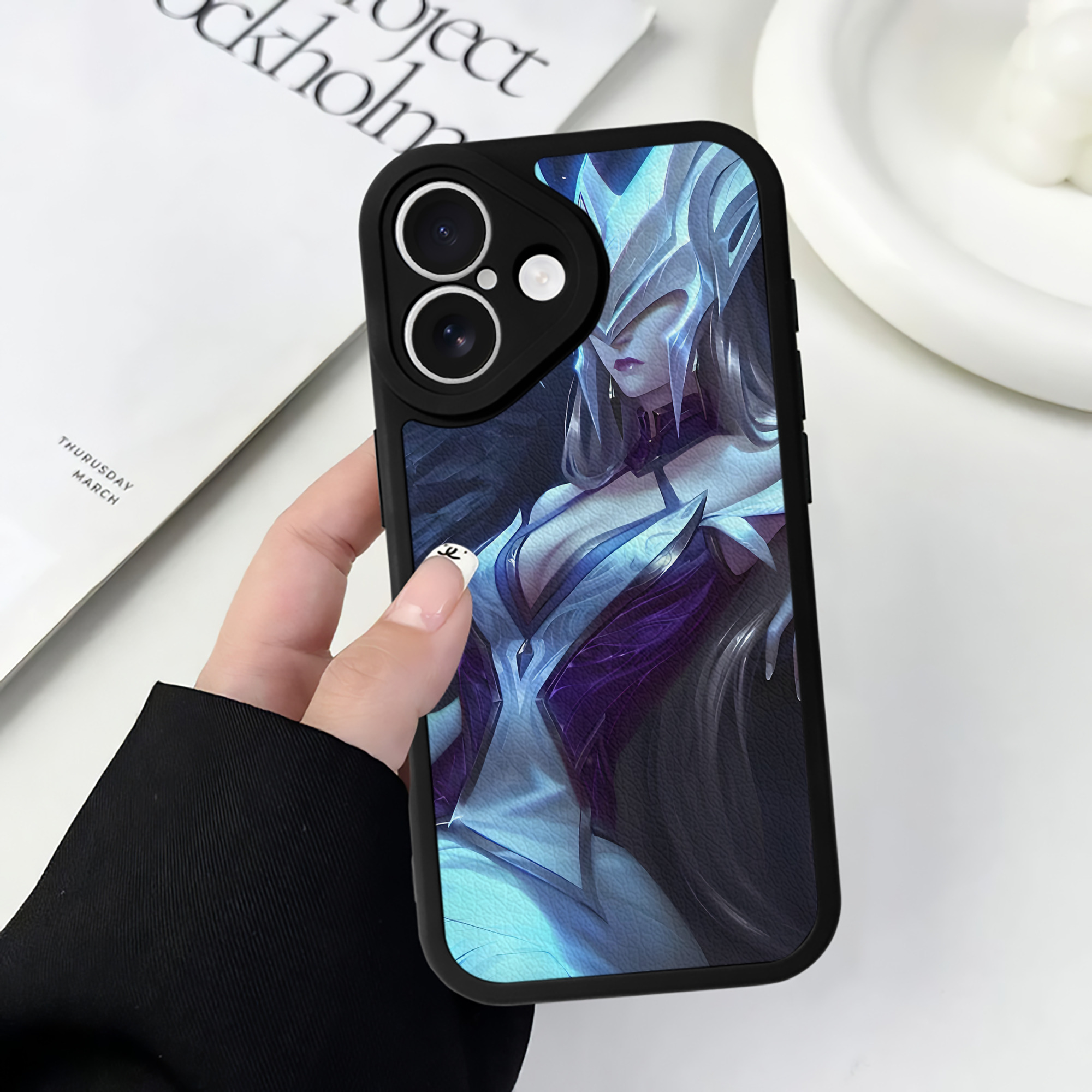 リーグ・オブ・レジェンド League of Legends LOL 【iPhone 16シリーズ対応】シリコンスマホケース（レザー調） 材質：シリコン